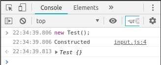 Konsola wyświetlająca wynik stworzenia nowego obiektu klasy Test, pokazująca, że wywołanie console.log nastąpiło w 4 linii pliku input.js